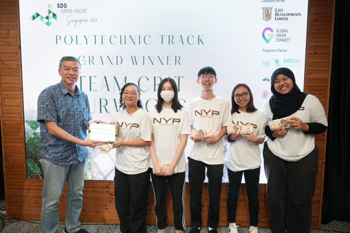 The winning Interlocking mycellium bricks Team